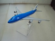 Модель самолёта Boeing 747-400 КЛМ